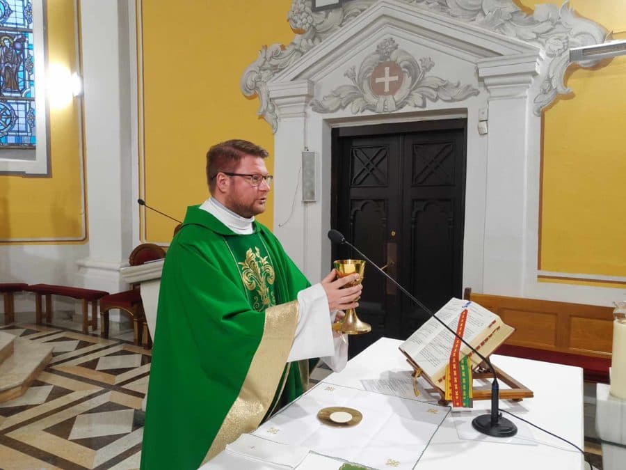 ks. Patryk Sękowski
