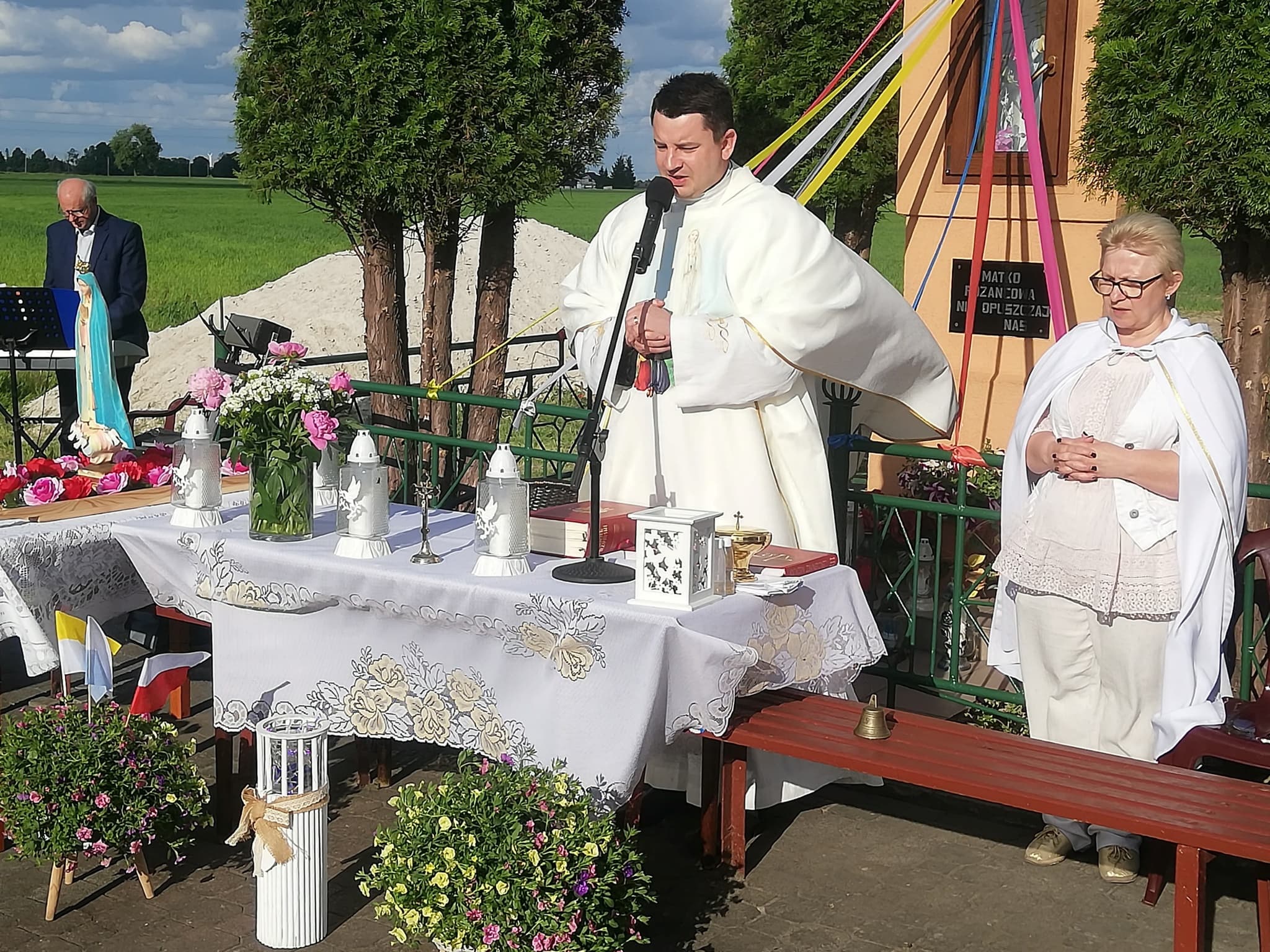Nabożeństwo fatimskie ulicami Ograszki