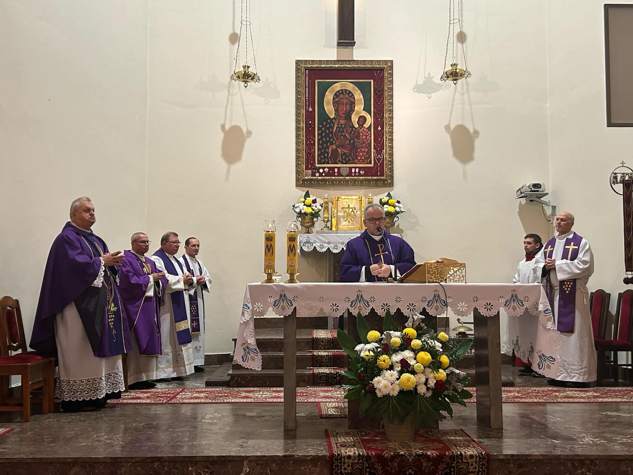 Msza w intencji zmarłych kapłanów