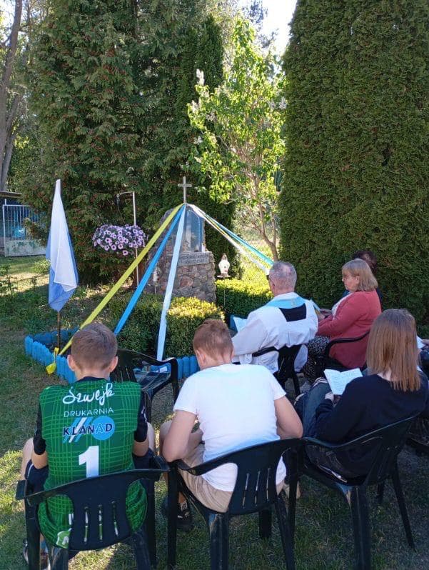 Nabożeństwo przy figurze