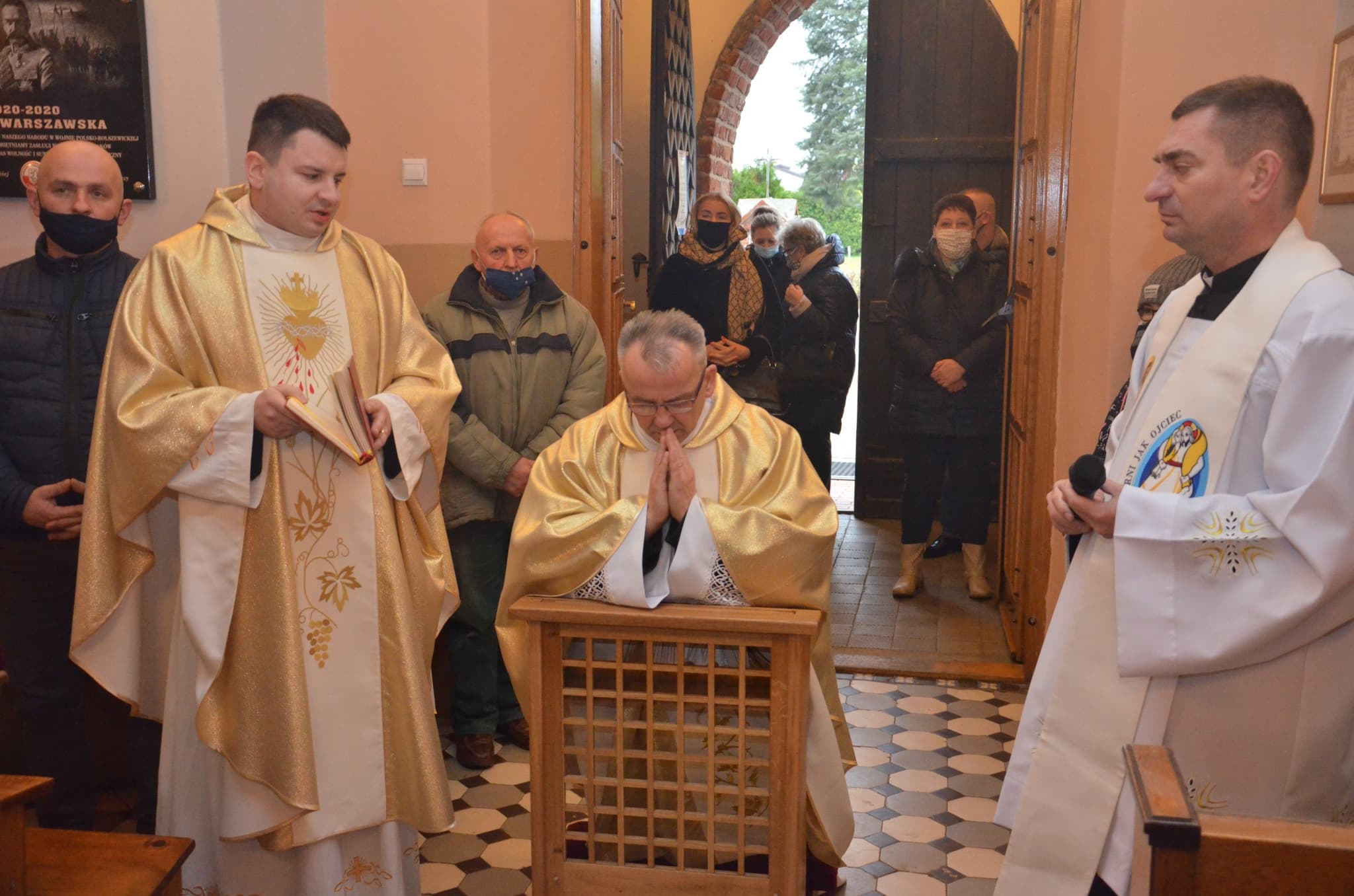 Wprowadzenie na urząd proboszcza ks. Krzysztofa Graczyka